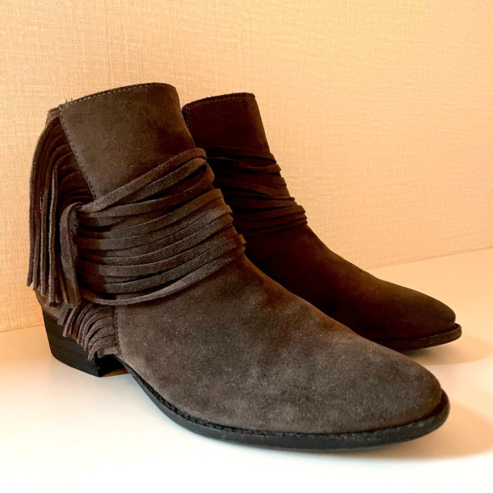 Vince Camuto Suede Leather Ankle Boot, Fringe & Suede String detail, Size 7 1/2